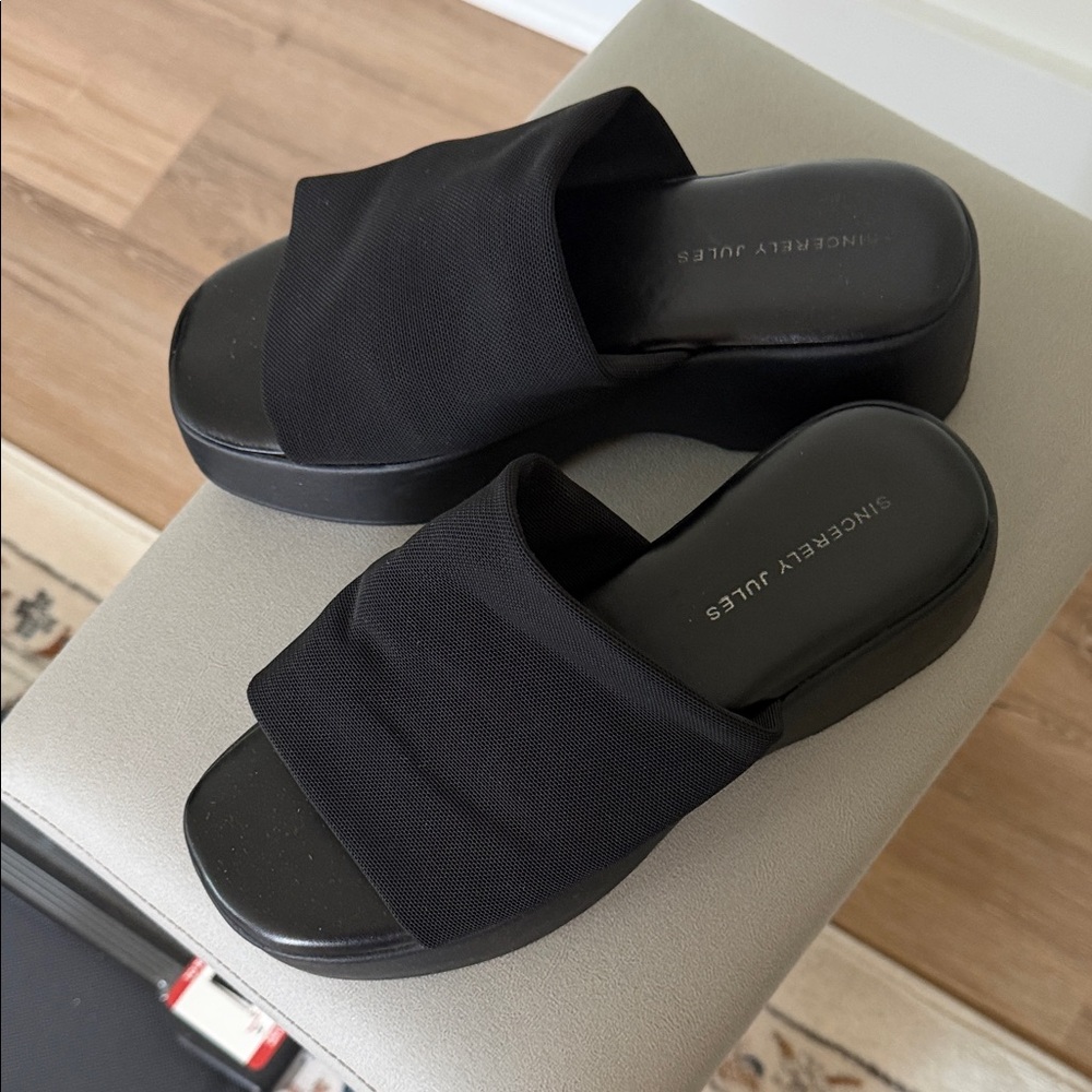 Sincerely Jules Black Platform Sandals